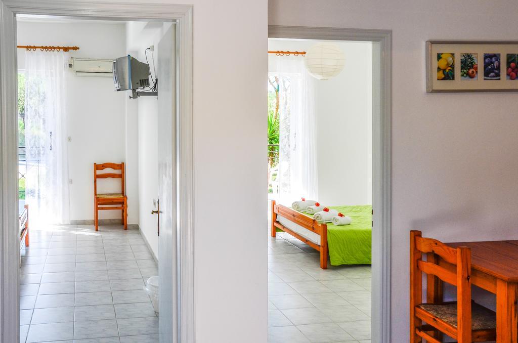 Olive Grove Apts Литакия Экстерьер фото