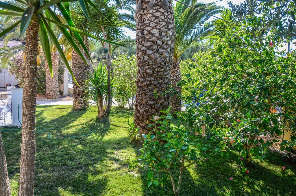 Olive Grove Apts Литакия Экстерьер фото