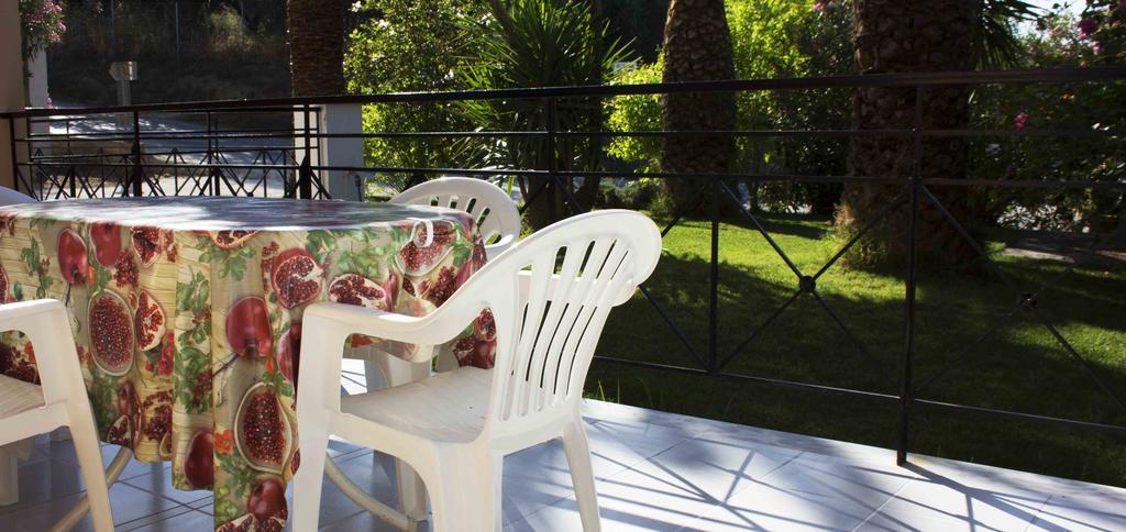 Olive Grove Apts Литакия Экстерьер фото